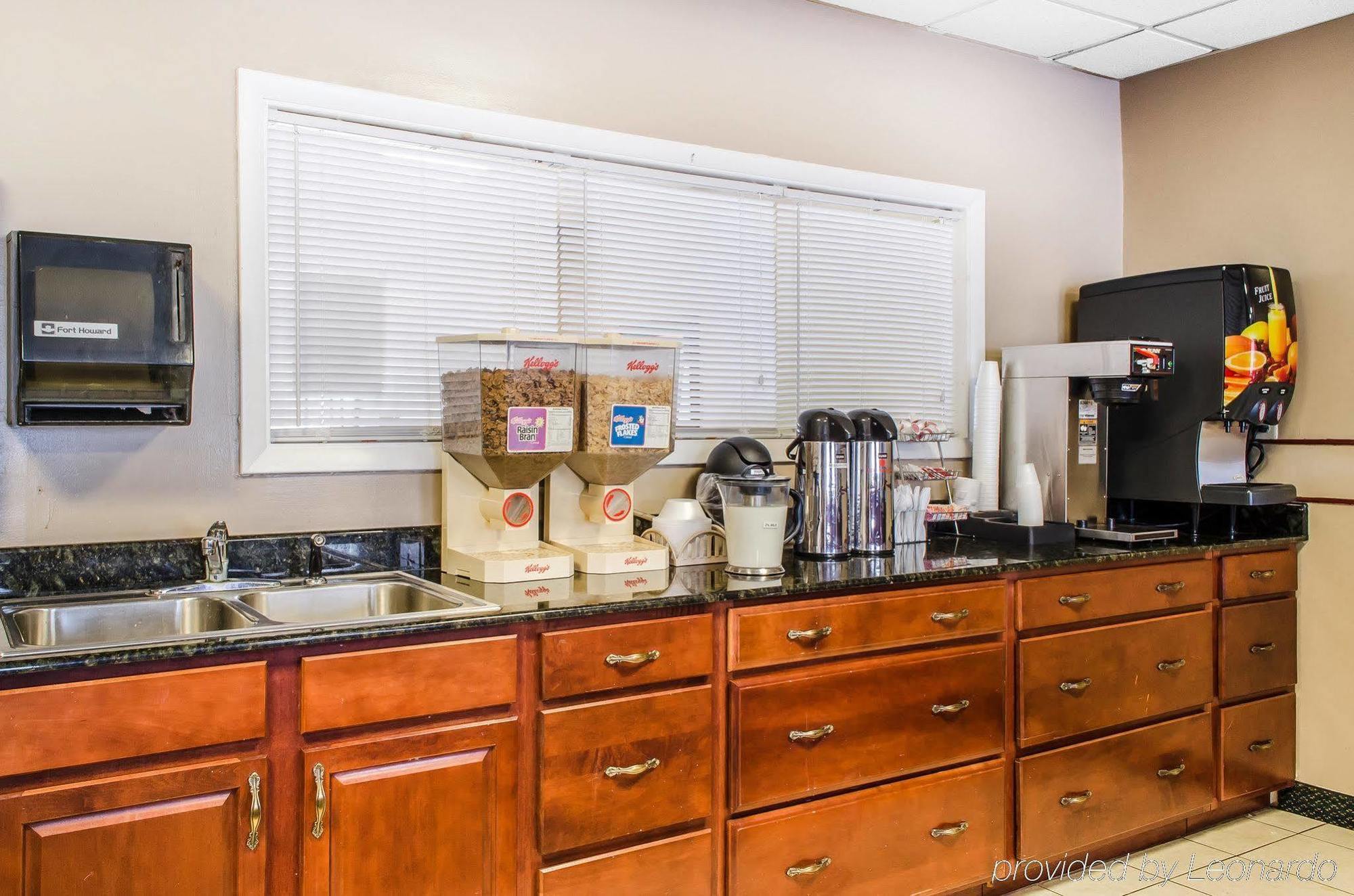 Econo Lodge Inn & Suites Denver Kültér fotó