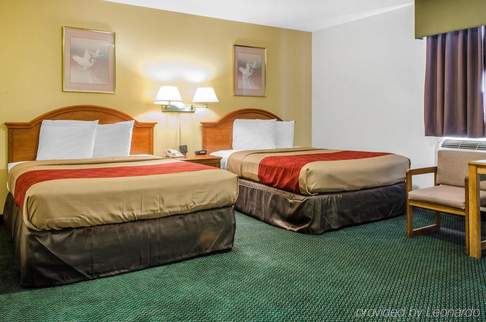 Econo Lodge Inn & Suites Denver Kültér fotó