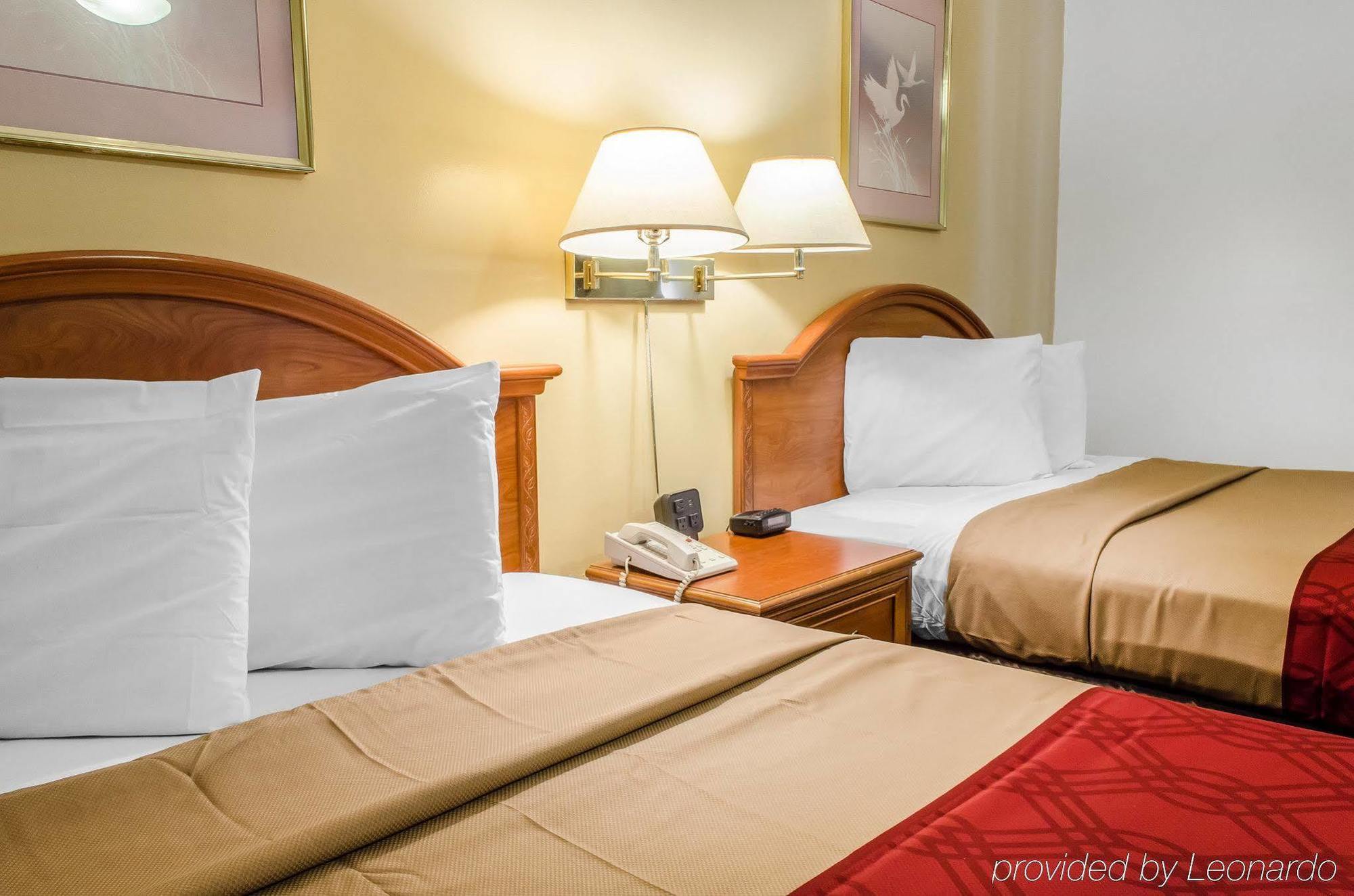 Econo Lodge Inn & Suites Denver Kültér fotó