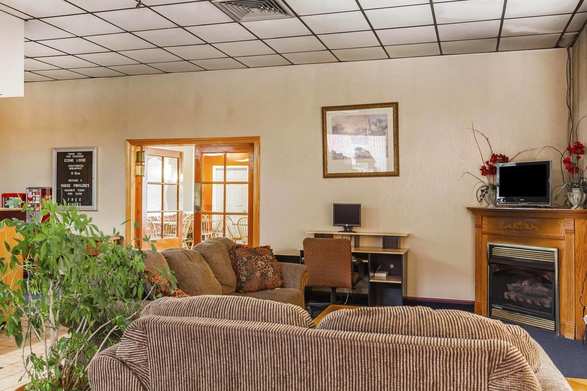 Econo Lodge Inn & Suites Denver Kültér fotó