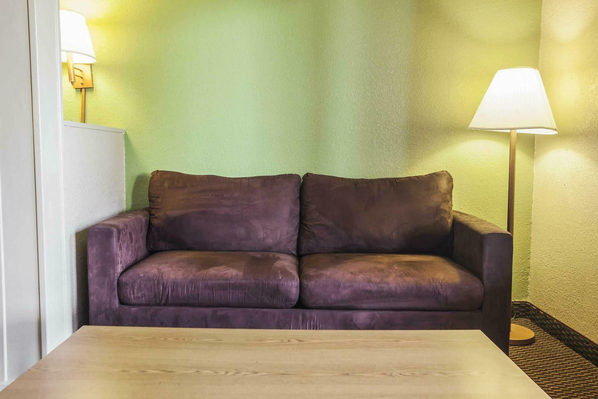 Econo Lodge Inn & Suites Denver Kültér fotó