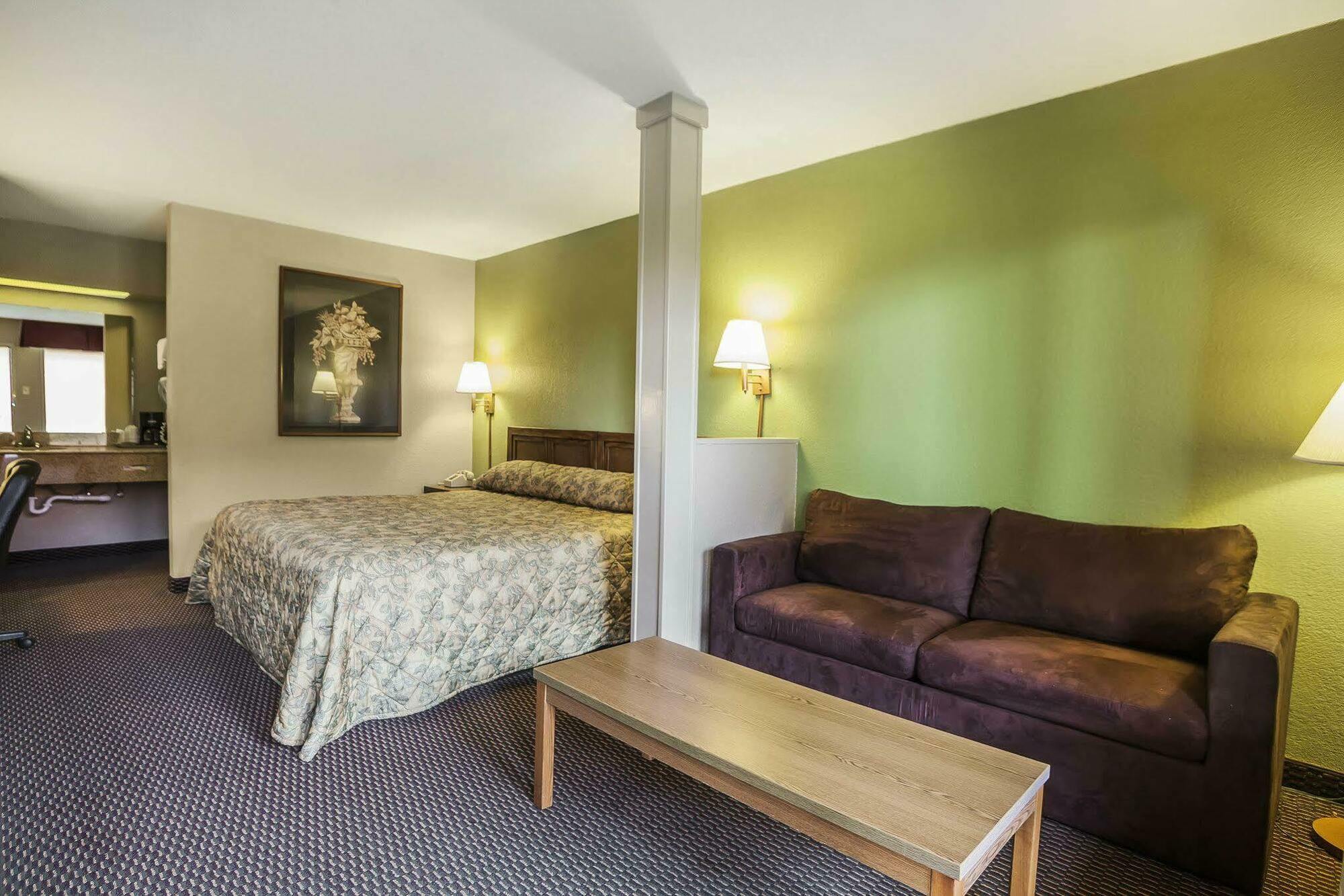 Econo Lodge Inn & Suites Denver Kültér fotó